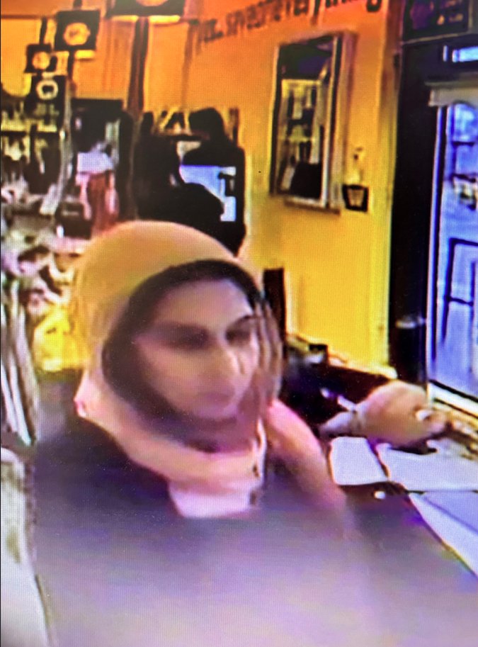 CSGWtips's tweet photo. You know how much we love a good photo shoot! 📸 
What do you know about this #RetailTheft in #Fergus?
#SayItHere 1-800-222-TIPS https://t.co/GwESPDvBuF 
Anonymous &amp; confidential. If your info leads to an arrest, you may be eligible for a cash reward of up to $2,000. https://t.co/aC2kodVHDE