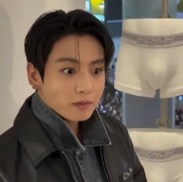 kkyukith's tweet photo. im sorry jungkook but im gonna use this everywhere now https://t.co/sVBJlKJZLR