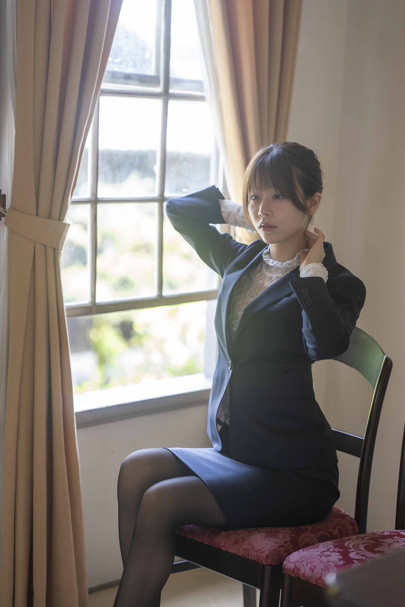 amanecco721's tweet photo. スーツ女子 https://t.co/MWwLFEGc89