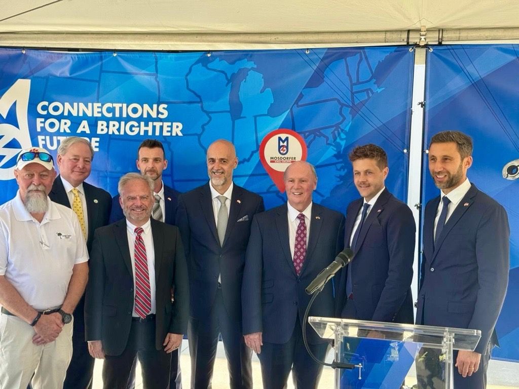 blueridgecoop's tweet photo. Blue Ridge is proud to welcome Mosdorfer GmbH to the Oconee Industry and Technology Park. Congratulations to Mosdorfer and the Oconee Economic Alliance on a partnership that will bring more than 100 jobs to our community!  💙⚡️

https://t.co/PrAyu0qJjA https://t.co/8Nbwyw1OEo