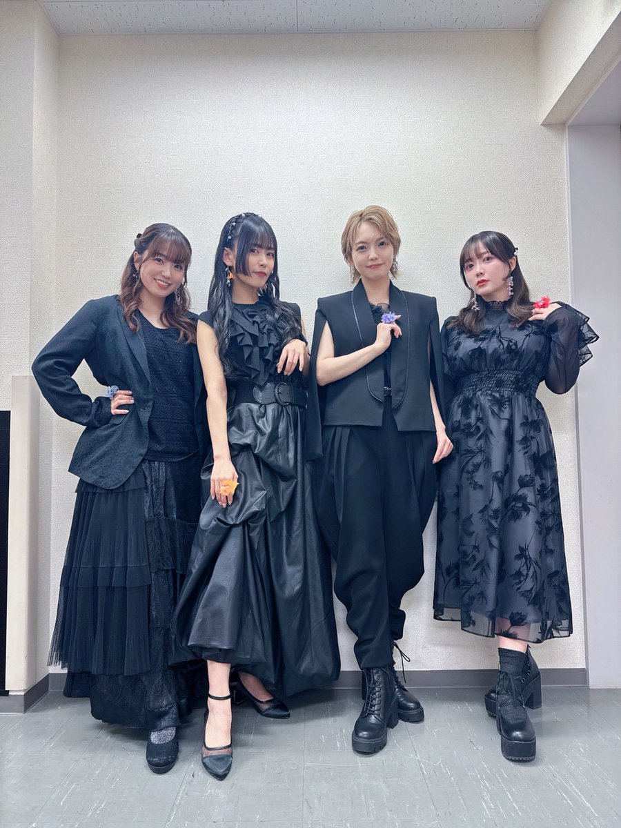 aibaaiai's tweet photo. 5周年を迎えた
「#劇場版スタァライト」舞台挨拶
ご来場•ご視聴ありがとうございました🧡
5年経った今、映画館でお話できるなんて誰が想像してたでしょう？
無理物語なんとかならないかな？🥹
みんなと観たい景色がまだまだたくさんあるんです！
末永く #スタァライト を
よろしくお願いします🦒🍅⭐️ https://t.co/1W5PMGXGUf