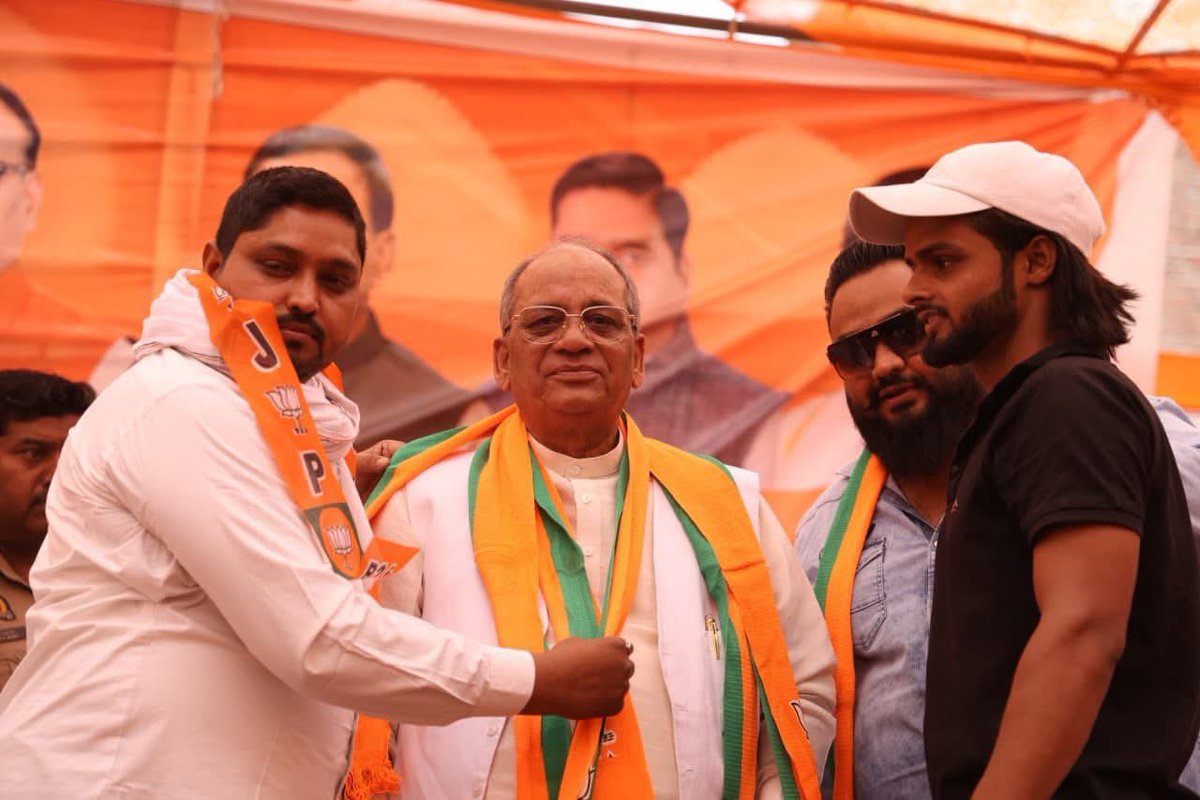 RajveersinghUP's tweet photo. समाज के सभी वर्गों की सहभागिता और राष्ट्रहित के प्रति समर्पण प्रेरणादायक है।
भारतीय जनता पार्टी समाज के प्रत्येक वर्ग को साथ लेकर विकास और राष्ट्र निर्माण के पथ पर निरंतर अग्रसर है।
आप सभी का मैं हृदय से आभार व्यक्त करता हूँ।
#Atrauli https://t.co/7hQkcS6GI3