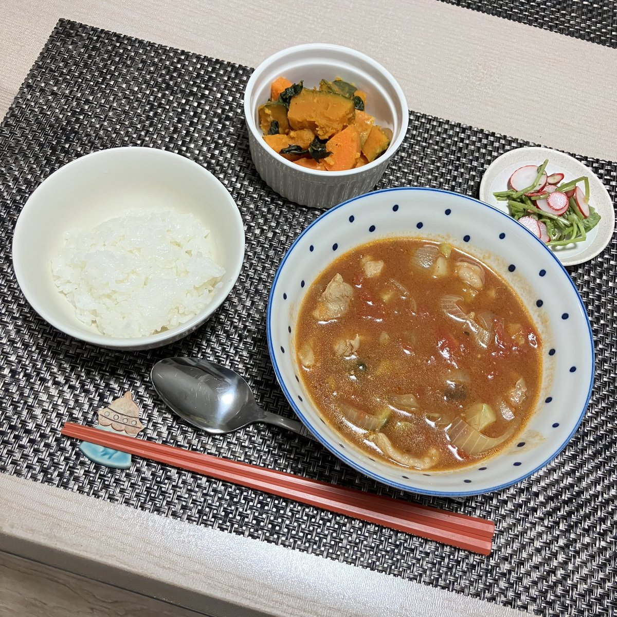 imaginary_udon's tweet photo. カレーリメイクトマトスープ
焼きそば
アスパラ肉巻き
シーフードパスタ
#自炊記録 
#X家庭料理部 
#料理好きな人と繋がりたい https://t.co/lnHUXT71x8