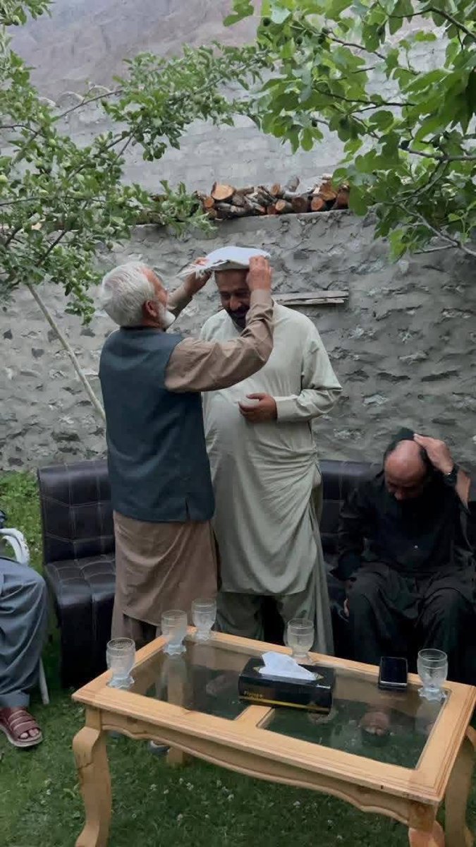 Shakir_Fared's tweet photo. @MirSohrab پیپلز یوتھ آرگنائزیشن گلگت بلتستان کے صوبائی صدر ڈاکٹر شاہد گلگتی کی جانب سے کوآرڈینیٹر چیئرمین پی پی پی میر سہراب خان مری، چیئرمین میونسپل کمیٹی پنوعاقل میاں عبدالقوی انڈھڑ، صدر سپاف ضلع سکر-
Mir Sohrab Khan Mari Mian Abdul Qavi Indher Shahid Gilgiti #PPP #PYO #Gilgit https://t.co/nWNQ9QxL6K