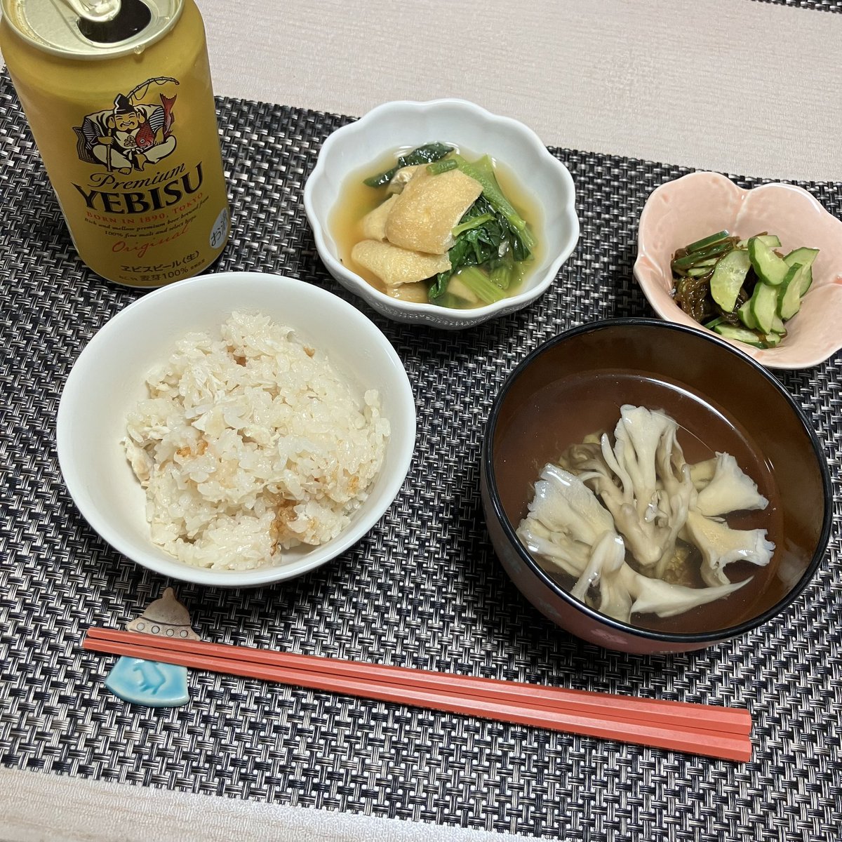 imaginary_udon's tweet photo. ﾁｬﾊｰﾝ
突然のフォカッチャパーリー
オリーブとベーコンのペペロンチーノ
鯛めし
#自炊記録 
#料理好きな人と繋がりたい
 #X家庭料理部 https://t.co/AY9m3vyNBC
