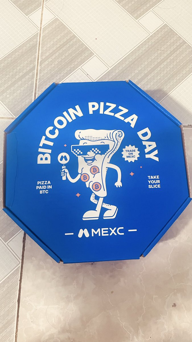 QuyCutTo's tweet photo. Celebrate Pizza Day with MEXC!

It all started with two pizzas…
And now, it's your turn to celebrate crypto history!
Carve your own path with this exclusive MEXC pizza cutter. HODL your slice of profit and MEXCmize every opportunity!
Thanks @MEXCVietnam 

#MEXCmize #MEXCPizzaDay https://t.co/Nsl2J3rFdI