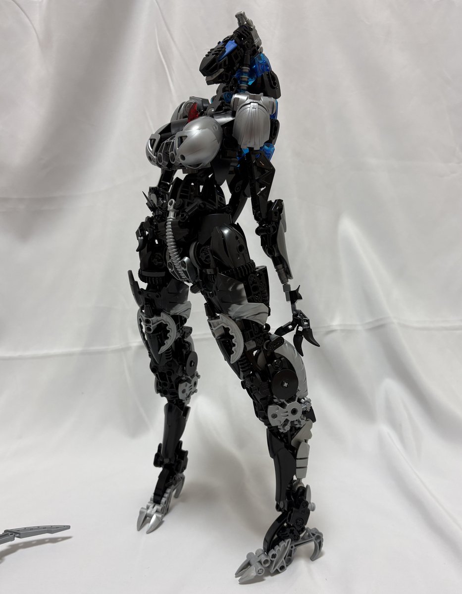Hanku_lego's tweet photo. 大いなる乳には大いなる肩幅が、
大いなる太腿には大いなる腰が伴う https://t.co/Jo8LIT0xvU