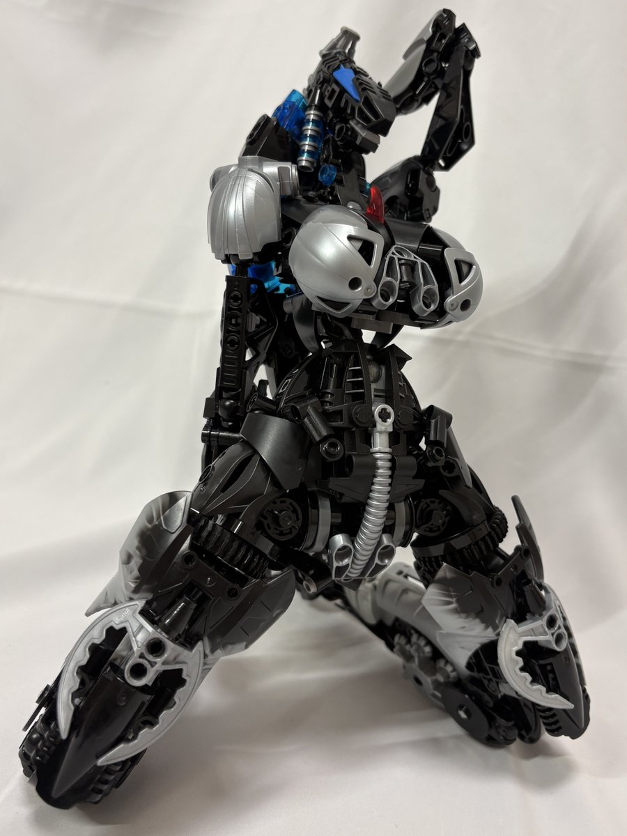 Hanku_lego's tweet photo. 大いなる乳には大いなる肩幅が、
大いなる太腿には大いなる腰が伴う https://t.co/Jo8LIT0xvU