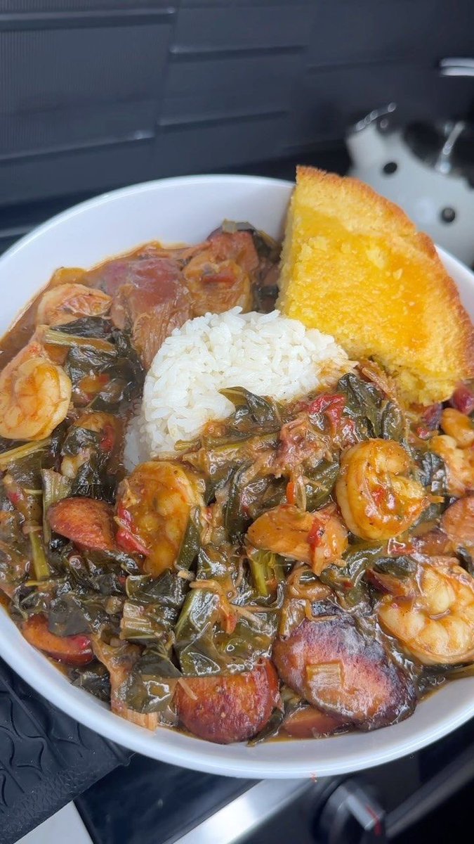bossbabejass's tweet photo. Gumbo 😍 https://t.co/QLkWHmE8bI