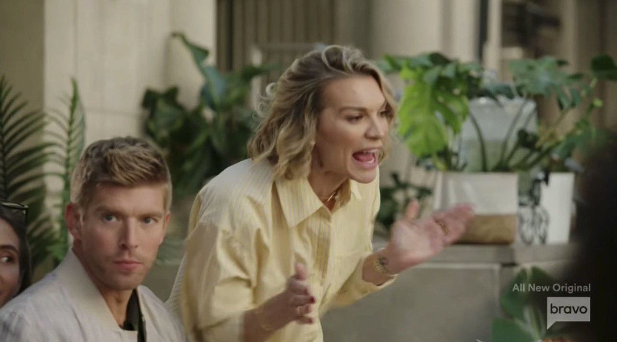 queensofbravo's tweet photo. Seeing Kyle be completely unphased by Lindsay’s clapping and hollering is so real.

This is how you know he was raised by Lindsay Hubbard 😆 https://t.co/Wu2PST7nKA