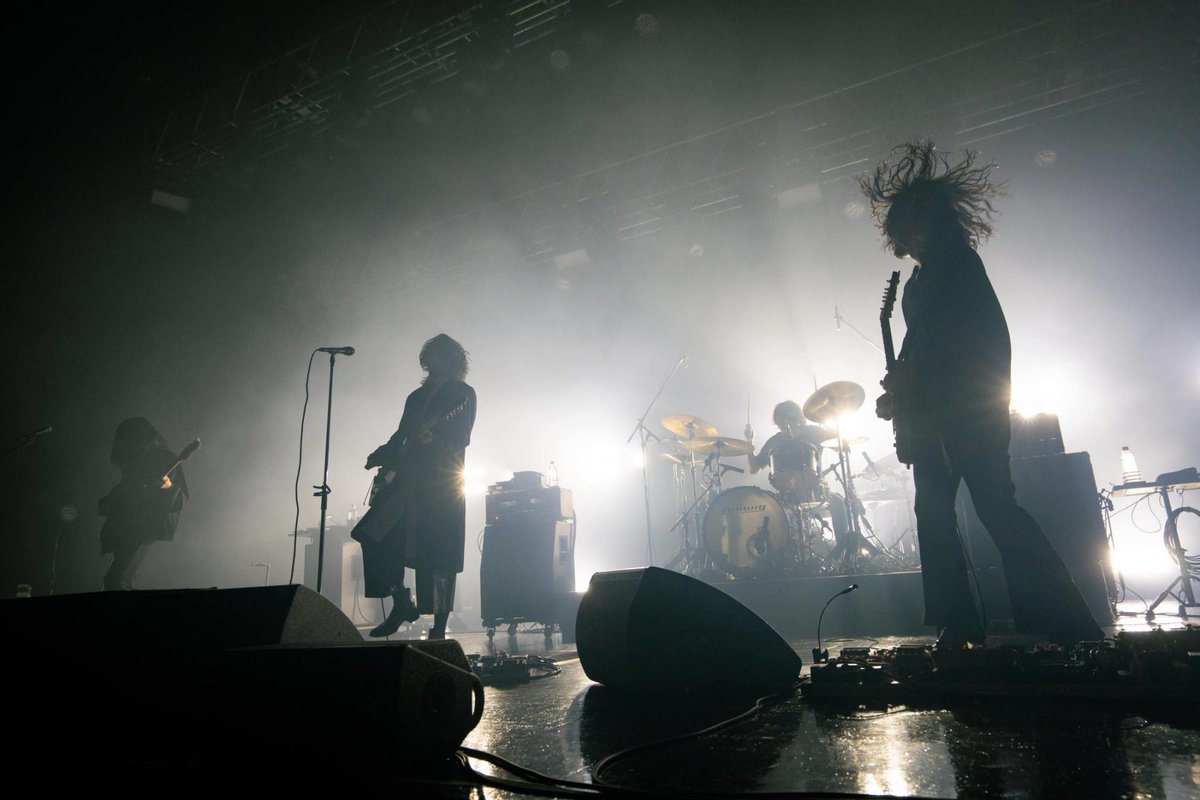 THE_NOVEMBERS's tweet photo. †TOUR 合奏する、エンジン†

セミファイナル
Zepp DiverCity(TOKYO)ありがとうございました！！
いよいよ来週はツアーファイナル
6.10（水）福岡BEAT STATION🌹🌹
お見逃しなく！

📸@Miyashita_D https://t.co/8aX2td0lxf
