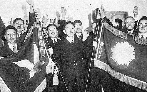 hfsd29497878's tweet photo. "Hay quienes sostienen que el nacionalsocialismo y el fascismo son incompatibles con nuestro carácter nacional, pero yo creo que la resolución humana para superar la adversidad es, en el fondo, de ninguna manera diferente, ya sea en Alemania, Italia o Japón."

- Seigō Nakano, líder de Tōhōkai