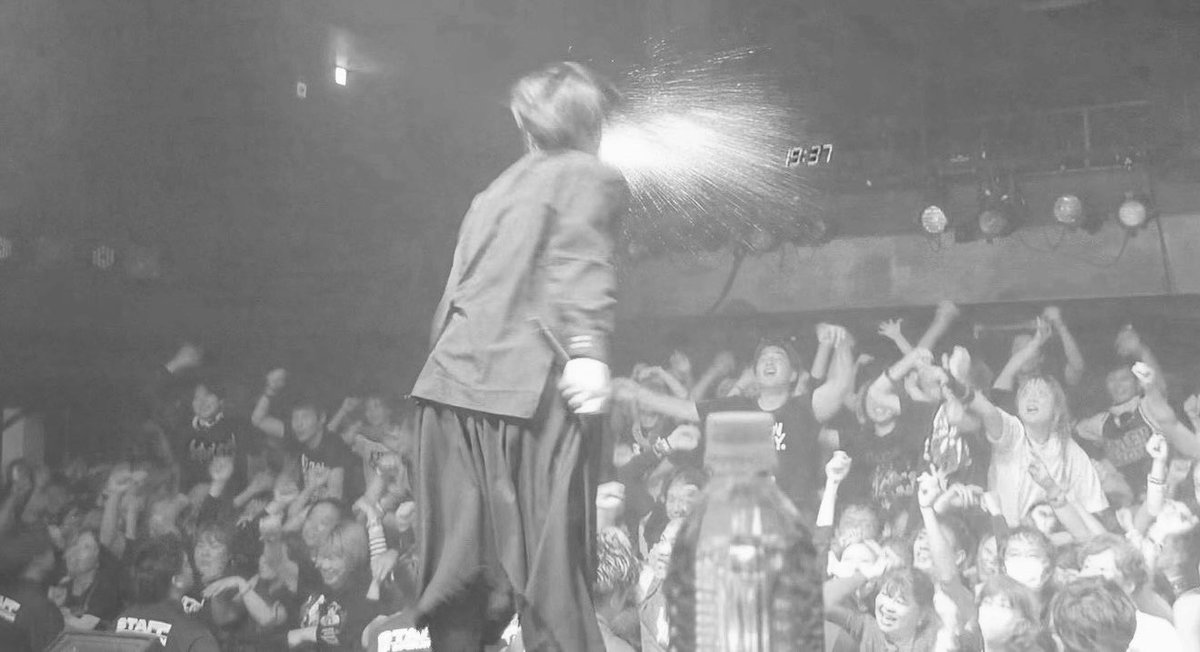 nobuya_rotten's tweet photo. バックドロップシンデレラ
20周年でウンザウンザを踊るツアー
名古屋BOTTOM LINE
THANXXXXXX
photo ROTTEN MG西村 https://t.co/DiEIMxDmdG