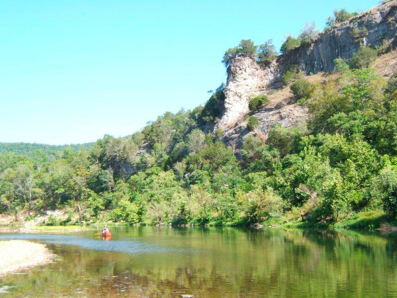 AndyOstmeyer's tweet photo. Upcoming three-day weekends, like Juneteenth, are great for extended Buffalo River trips. Put in Thursday after work and get in three nights of gravel-bar camping. The Park Service also has events planned including whittling demos, night-sky viewing, hiking programs and more. https://t.co/CMTx67sBsx