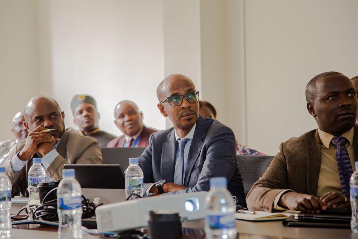 UnivOfKigali's tweet photo. Thank you @HEC_Rwanda and @Rwanda_Edu for visiting the University of Kigali and engaging us on the future of higher education in Rwanda. Together, we are committed to shaping future-ready graduates and advancing innovation, economic transformation, and sustainable development. https://t.co/rHNnn4HrN7