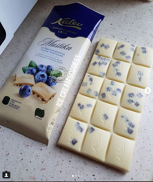 daily_dolce's tweet photo. White chocolate and blueberries sounds like such a perfect combo https://t.co/VH27HLxUcz