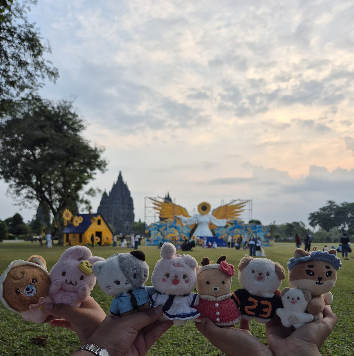 _deandelion's tweet photo. anak anak tersayangnya bunda🥰 @roserv_ @jungsuoreo https://t.co/i0FGjyEFoI