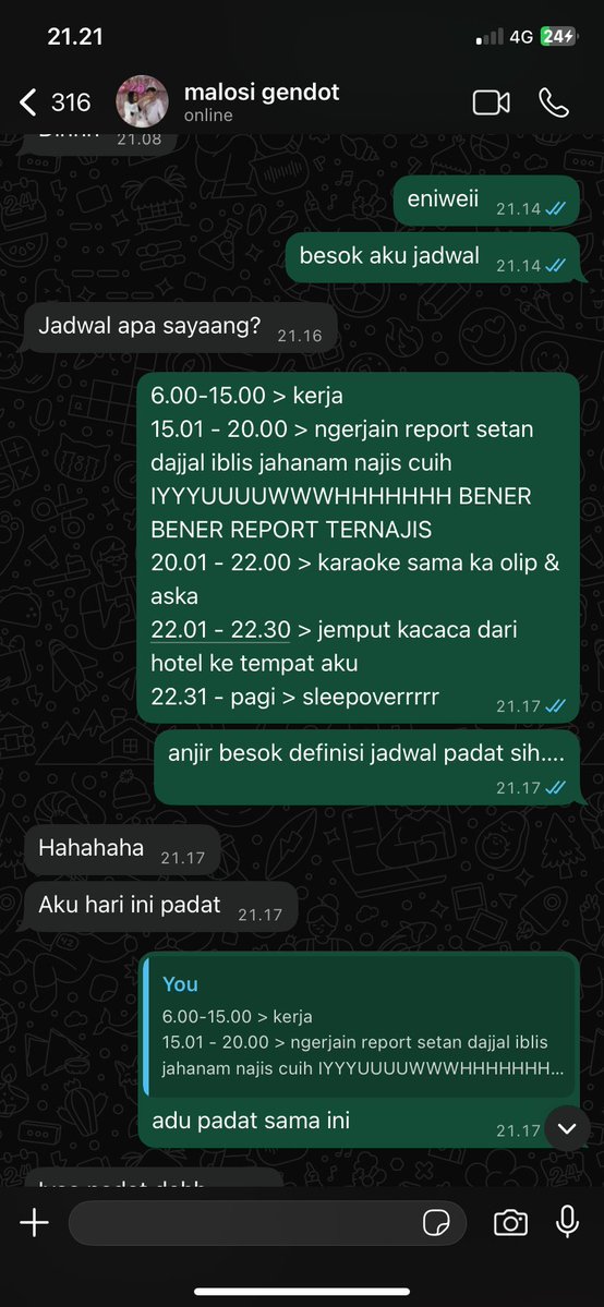 chelyontop's tweet photo. hari jumat, tanggal 5 pula. titik penghabisan sebelum libur GGTTRAHAHSHAHAHAHAHAHA AKU EKSAYTED MENGHADAPI HARI ESOK https://t.co/WwBEXJIxXU