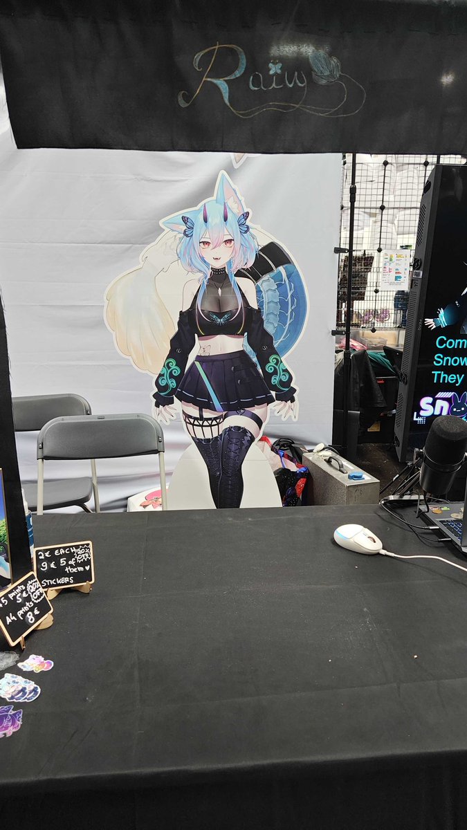 RaivyRain's tweet photo. I think it's time I talk about Dokomi itself and my feelings on everything.
There's so much to unpack that I literally do not know where to start honestly. This year something unlocked in me of my own values, what I really think makes me a person and how I want to live life.
Last year I felt like a passerby, I was doing my own things, and sometimes getting grabbed from friends for things. I was there but it didn't feel like I was actually there.

This year I decided I wanted to be part of something, I decided to have my own booth, actively talk to people, show myself, be less shy and finally combat my constant panic attacks.
It was very hard but I am very proud of how things went up this year. I was able to talk to people I never thought I'd talk, ask for things myself, organize and... I felt alive?

A lot of people thanked me for hosting the M&G here and there but I would really love to let you guys know that you guys absolutely made me feel like for once life can be colorful while you're not sure where is your place in the world. That doing good doesn't always end up against you and it's fine to fight for what you believe it's right.

Said this, I would like to thank the literally hundreds people I encountered in Dokomi, either be for the M&G people, my own community at my both, friends who went to say hi to me, the people who literally stepped in to make the M&G happening and giving me time a bit to go around.

Thank every each one of you, I am absolutely tired but you made this so much more worth, my heart is full and I can say I am absolutely happy with how everything went.