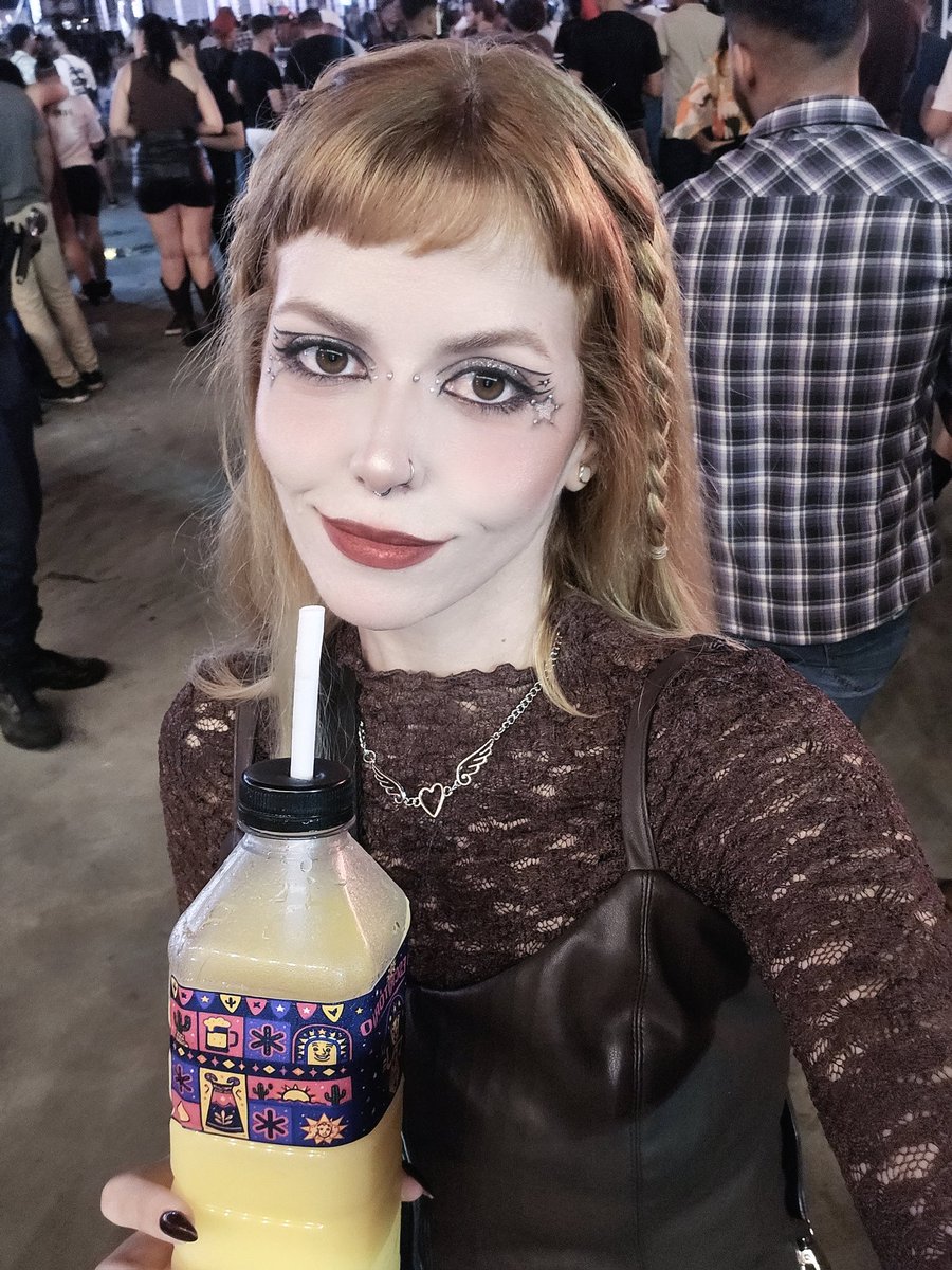 radiohaedd's tweet photo. dia 1 de #partiupp 🌽✨️🍺 https://t.co/uU0wsPxBSd