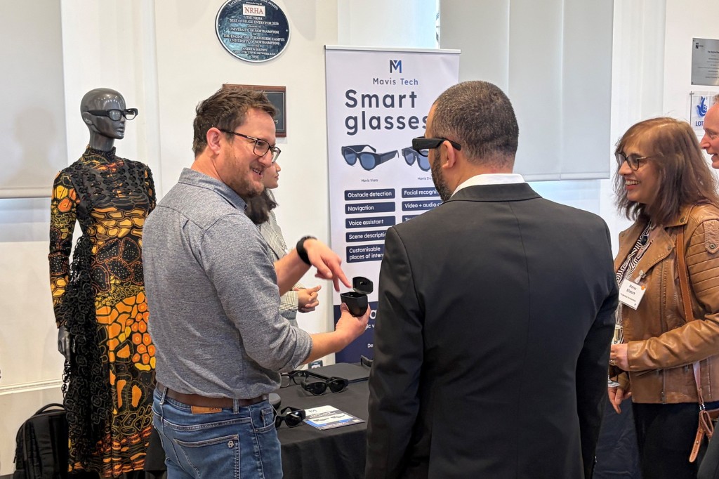 UniNhantsNews's tweet photo. One #Computing graduate from @UniNorthants has turned a deeply personal academic project into a groundbreaking startup, designing #SmartGlasses that could improve independence for millions of visually impaired people.

https://t.co/Ll6FGleWFE https://t.co/FKbnnVSY1I