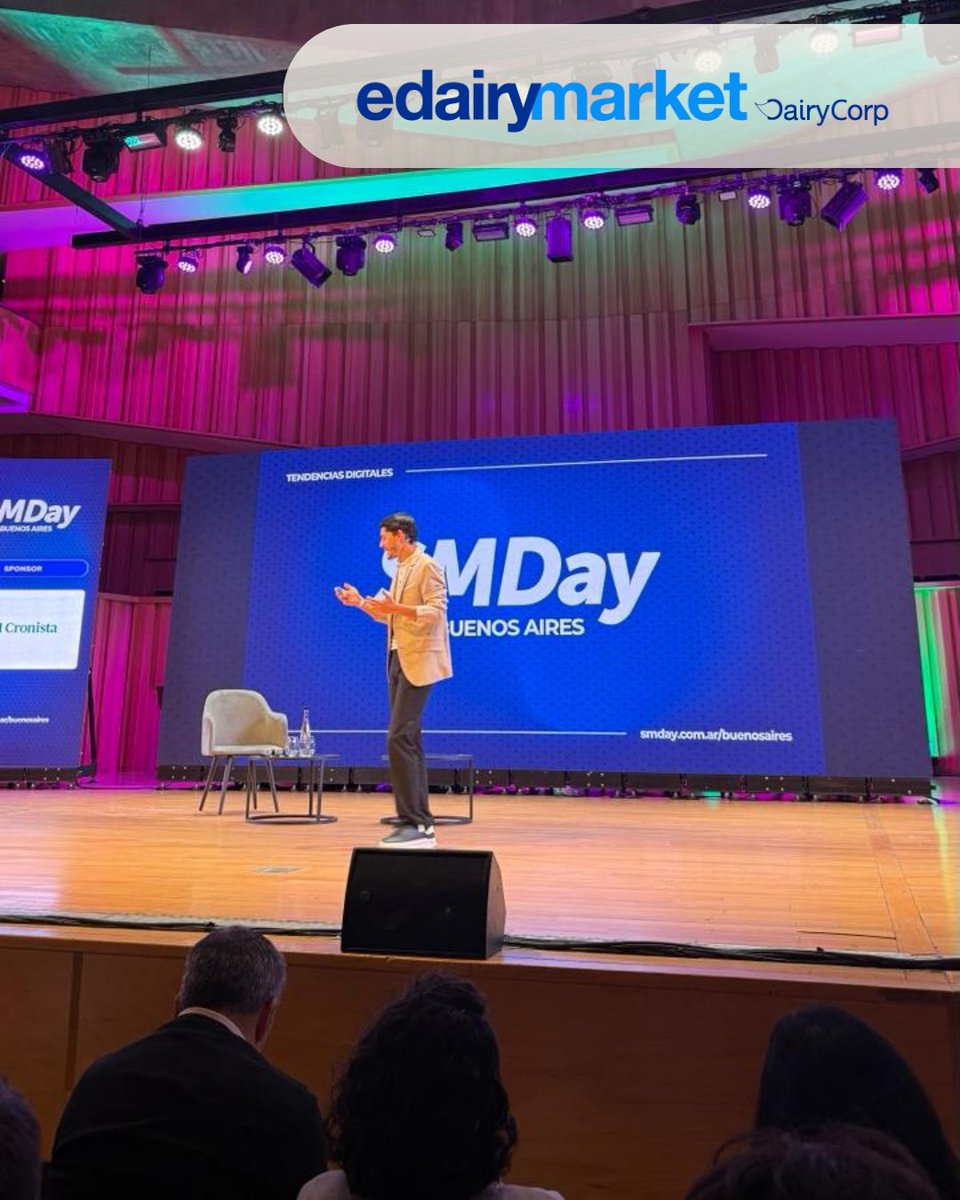 eDairyMarketEs's tweet photo. 📲 #eDairyMarket estuvo presente en @smdayARG junto a Gonzalo Peralta.

🔥Hoy la pregunta ya no es si una empresa debe estar en digital.

La pregunta es:
��Quién está construyendo comunidad mientras otros solo publican contenido? 🤔 https://t.co/SSuhzoXDZj