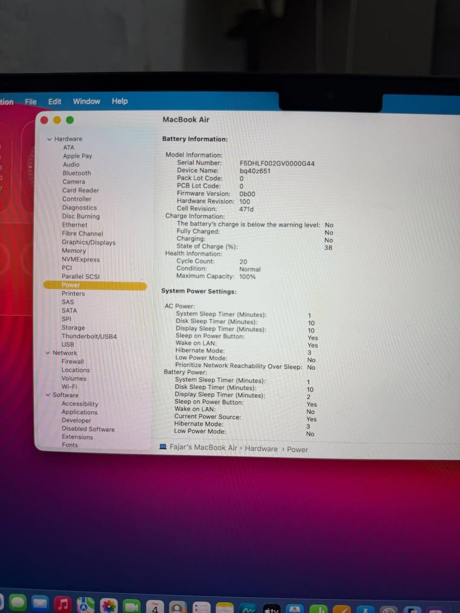 origlazed's tweet photo. Halo! #WTS MacBook Air M4 16/256 kesayangan dengan warna Midnight yang super ganteng. Kondisi dijamin sangat mulus seperti baru (like new), jarang dipakai, Cycle Count (CC) masih sangat rendah. Cocok banget buat yang cari barang second tapi rasa new!😁 https://t.co/LvtaFGGaGe