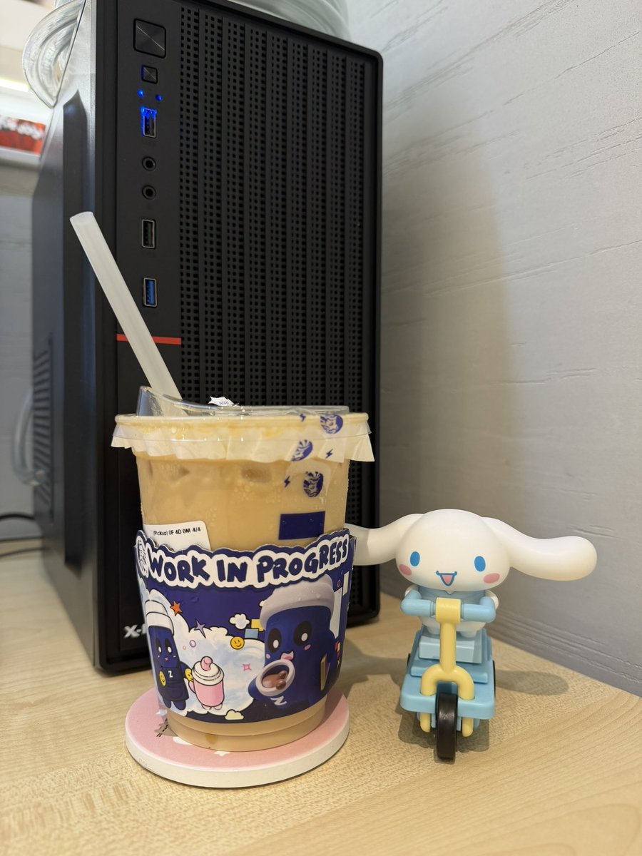 flowsqin's tweet photo. lengzai bought me coffee today hehe https://t.co/FpVjaO5jL1