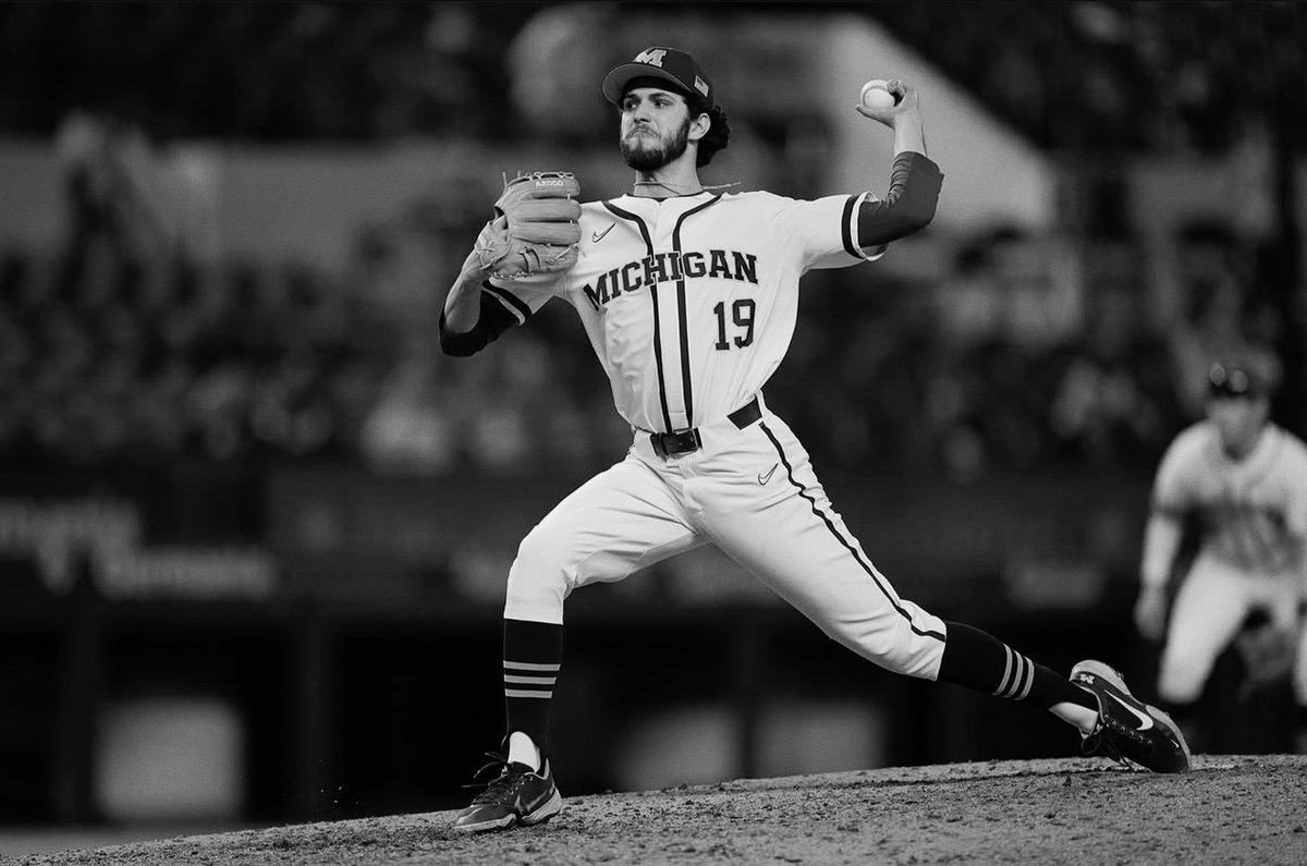 VeloXBaseballCo's tweet photo. Meet our staff! 

Visit our website to view our full team bios!

https://t.co/Abo5vduABR

#VeloXbaseballco #PlayerDevelopment #PitchingDevelopment @TrackManBB @VALDPerformance https://t.co/EolwQtvGBd