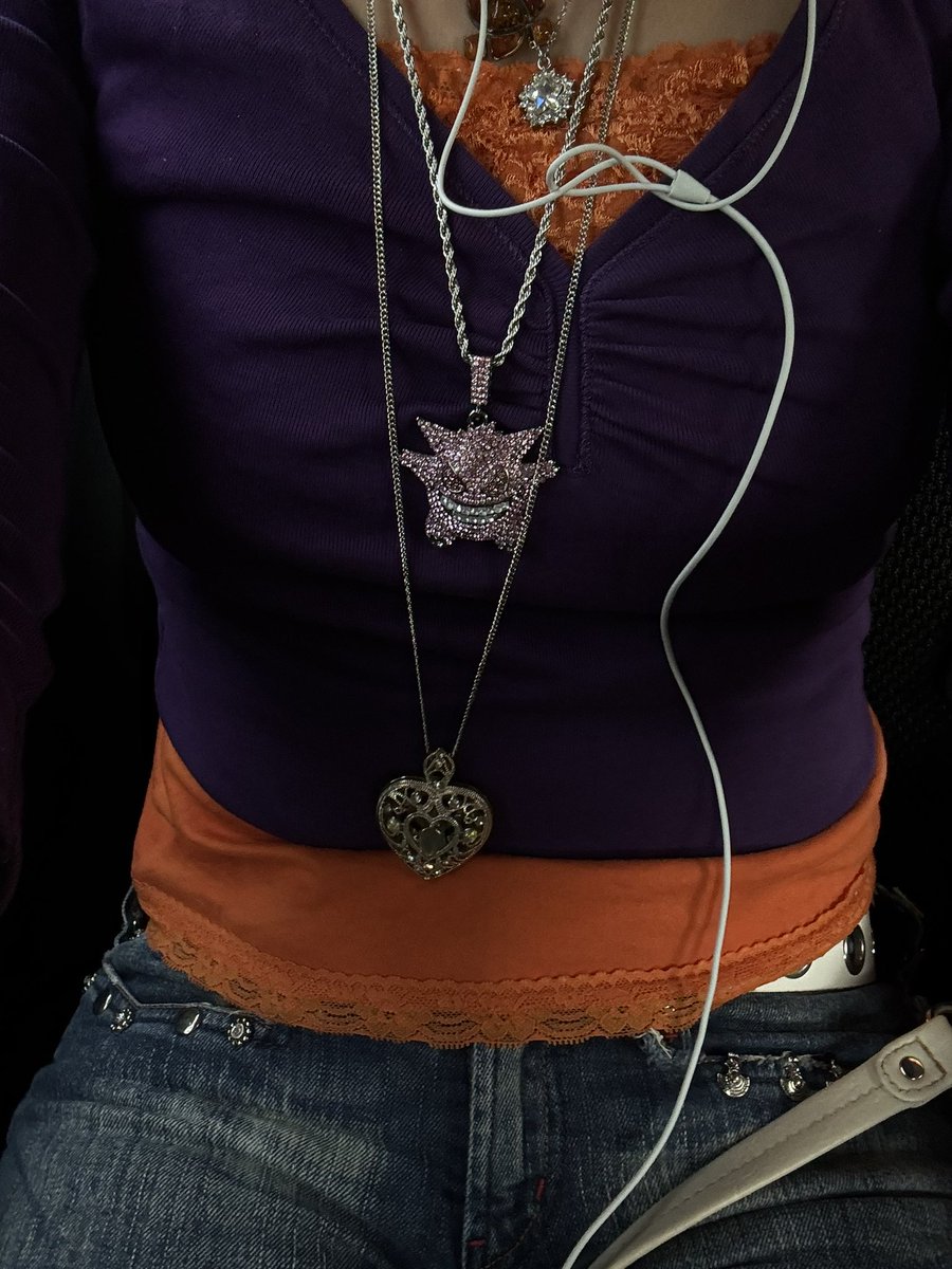PRXARCADE's tweet photo. Im like if velma n daphne had a daughter https://t.co/lX8puv5cVz