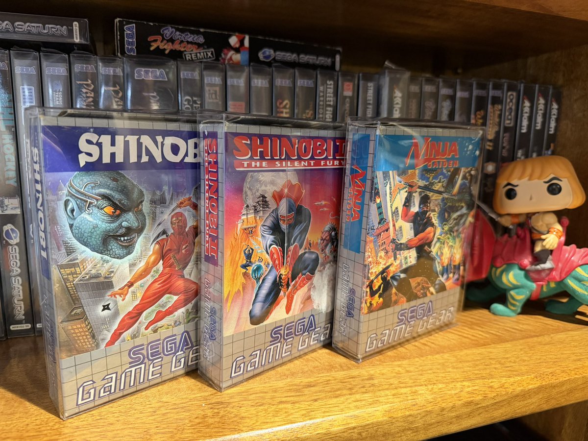 Forgemaster64's tweet photo. Today’s eBay pick up for the Game Gear.
Didn’t realise till it turned up.
I obviously had a thing for Ninjas that day 😂

Who’s winning that face off for you?

Musashi? Or Hayabusa? 

#NinjaOff 
#ShinobiVsGaiden https://t.co/Wd9QZbkzrG