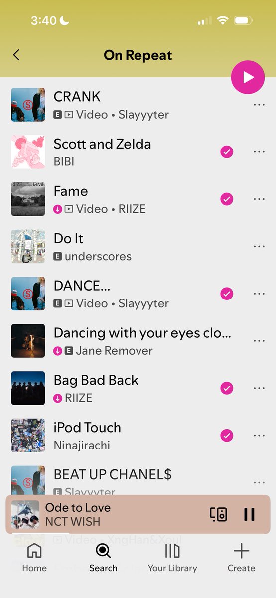 lcyiism's tweet photo. Icon vs on repeat https://t.co/WRvOIXgN5t