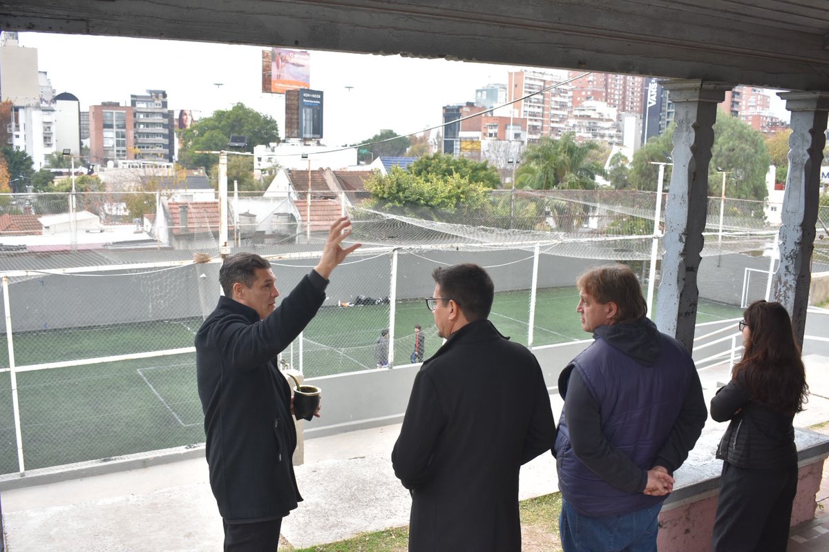 florroman_'s tweet photo. 💙En el Club Banco Nación ultimamos detalles de una iniciativa que permitirá que jubilados/as accedan de manera gratuita a actividades deportivas, recreativas y de encuentro.

Seguimos trabajando para ampliar derechos y promover espacios de bienestar, participación y comunidad.🫂 https://t.co/0FFSHE8n5W