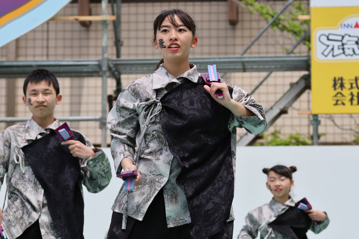 mk402003's tweet photo. 踊っこまつり2026　本部共演場　明石海峡とびうお飛っ飛隊　さん　の写真です。（１／４）

#明石海峡とびうお飛っ飛隊
#飛っ飛隊
#踊っこまつり2026
#踊っこまつり https://t.co/tGHJvrmmr2