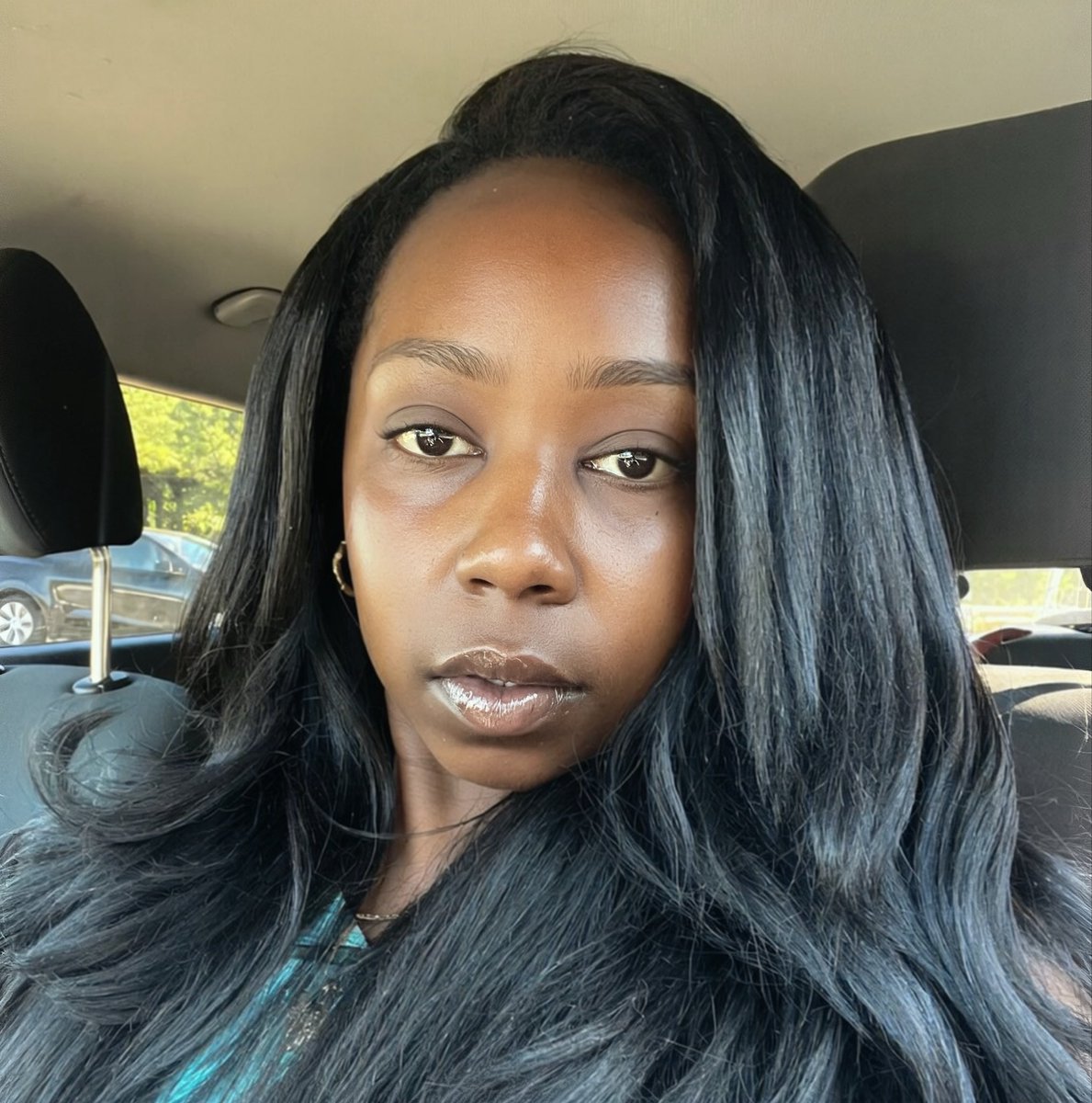 BoogyRANTS's tweet photo. Headed to the office but first A DAILY SELFIE ✨ https://t.co/MDps1GaUuU