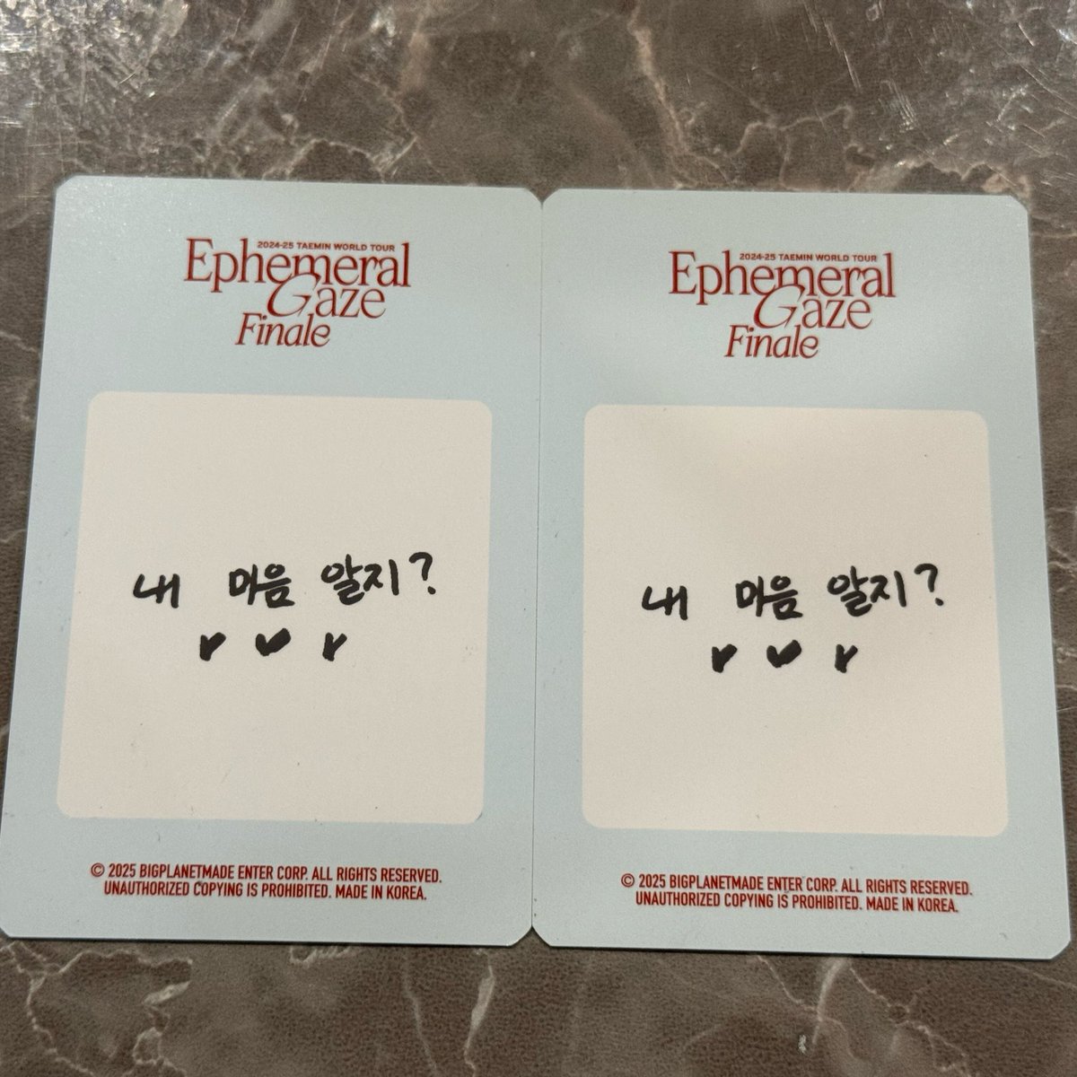 saataem91's tweet photo. TAEMIN - Ephemeral Gaze Finale MD
テミン　トレカ　交換

譲：1枚目、3枚目参照
求：2枚目、4枚目参照
同種同士

ベルーナ両日での交換優先で探しています。
今さらですが交換可能な方がいらっしゃいましたらご連絡お待ちしています。 https://t.co/ZhTDfnuxDY