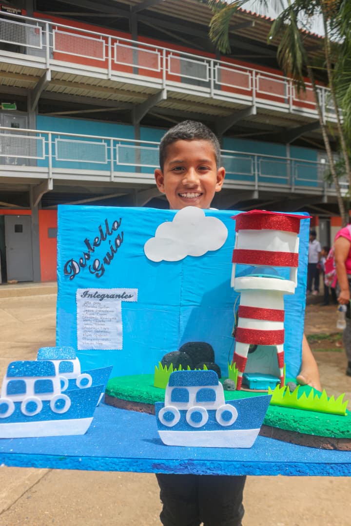 gobguaribe's tweet photo. ¡El futuro se construye con manos pequeñas y grandes ideas! 🚀

La creatividad de nuestros niños no tiene límites. En la III Feria de Robótica Educativa, fuimos testigos de cómo el ingenio se convierte en realidad. Están aprendiendo técnica; a resolver, imaginar y a transformar. https://t.co/hFEAMyX2GQ