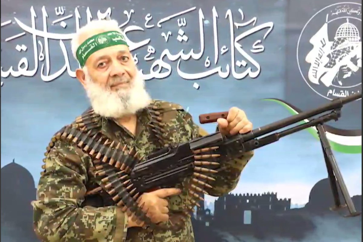 suatyasasin's tweet photo. Maşaallah..
Kassam'ın, 66 yaşındaki Mücahidi de şehidler kervanına katılmış..!
Tam Sahabe Nesli, Sahabe..! https://t.co/aIWwLQj61J