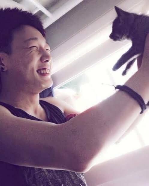 pumpkinjiwon's tweet photo. Predebut bobby used to have pet cat in their dorms and her name was Yeobo 🫠 https://t.co/48UG1GmB4u
