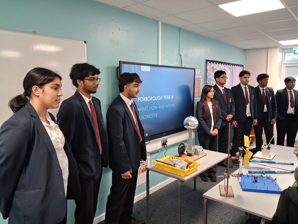 UCGSchool's tweet photo. Our Year 12 students visited @FoxboroughSch this week to support their Year 4 and 6 students with the topics of electric circuits and time travel – well done to all involved! https://t.co/MACDmxN6wd