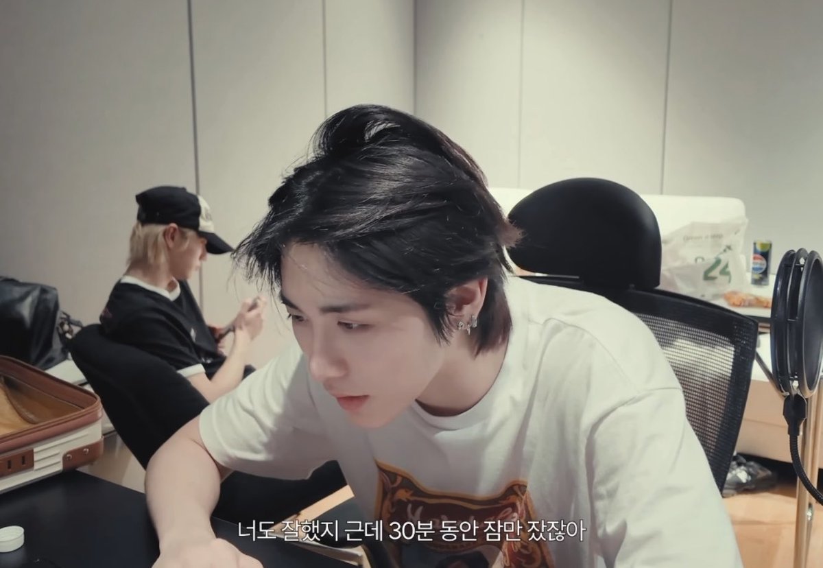 산 tweet media