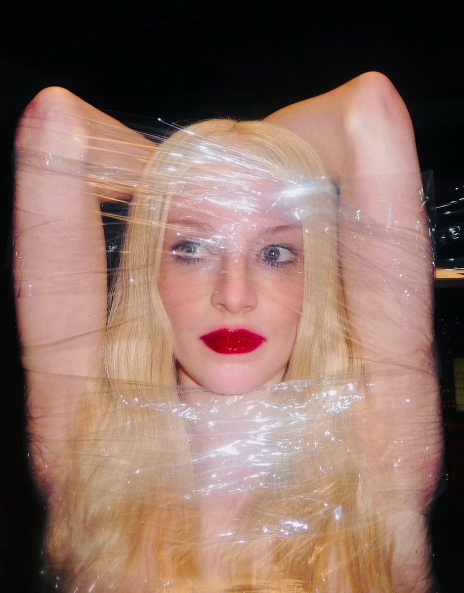 schaferarchive's tweet photo. jules’s makeup looks from ‘euphoria’ season 3 https://t.co/sO8HKaKulT