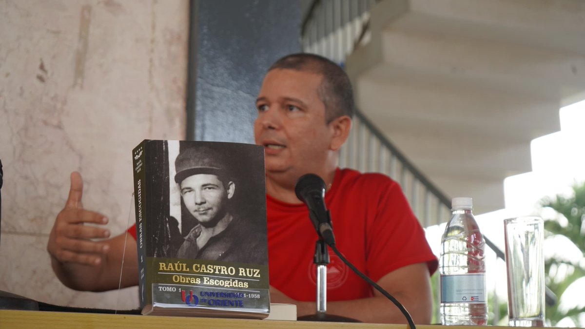 UOCuba's tweet photo. 📖 La @UOCuba, en ocasión del #95DeRaúl fue escenario de un acontecimiento memorable: la presentación de las Obras Escogidas del General de Ejército Raúl Castro Ruz. Esta colección constituye un testimonio excepcional de su trayectoria política, humana y revolucionaria. https://t.co/uInScoMMSc