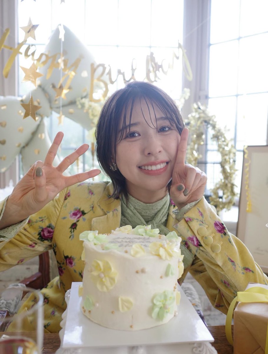 angel_arin06's tweet photo. 詩織ちゃん31歳おめでとう💛
歌声ますます力強くなってて綺麗で好き！
#玉井詩織生誕祭 https://t.co/N3OUY5sCsU