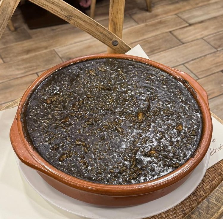 mushocordoba's tweet photo. Día de arroces de fin de curso, con buena gente, por supuesto. Con @rmartinez76t @Maxfdez007 @franperez70 @PabloDelaVega_8 @AGarciaV82 @alopezleal y @Agilulfo67 . En Chico Medina, apuesta segura. #CocinillasCCF @cocinillasccf https://t.co/TKtXvyeHLP