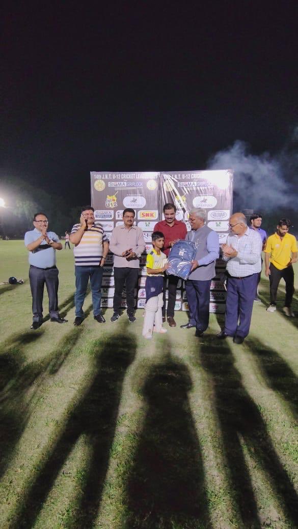 upkesarwani's tweet photo. Mr Jitendra Awasthi, secretary of JK Loco Stadium was chief guest in the today’s JNT tournament. https://t.co/6jaiggTbVF