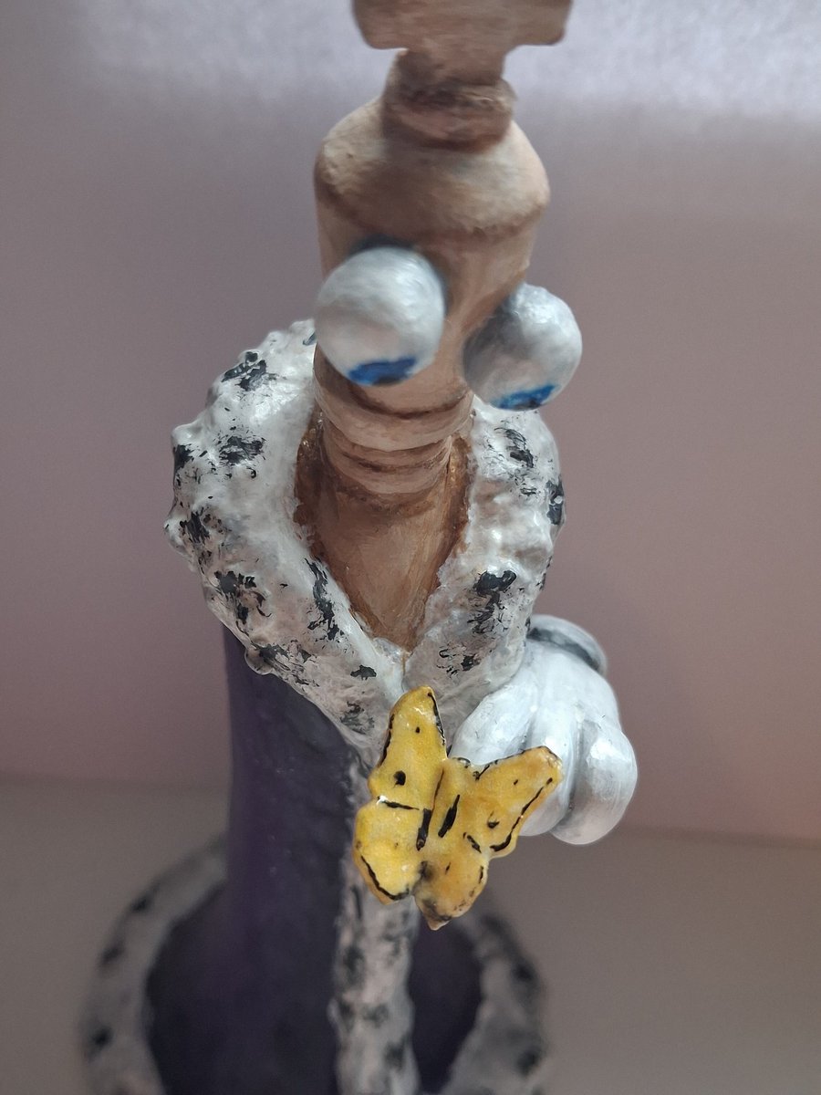 AriaFox7's tweet photo. For the grand finale. Kinger figurine i gave to great @ppPanPiotr 
•
•
#theamazingdigitalcircus #tadcㅤㅤ #kinger #handmade #figurine https://t.co/PN9ytDA3oh