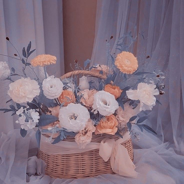 FAYEOFSHIRE's tweet photo. ( how  the  hobbit  maiden  has  decided  to 
dress  today,  is  just  like  /this/ . .

the  belle  of  the  ball,  truly ;

it  should  be  no  surprise  that  she  has  
donned  such  𝘤𝘰𝘭𝘰𝘳𝘧𝘶𝘭  attire,  given  her
nature  and  such .

🌈 😇 )

#𝐩𝐫𝐢𝐝𝐞𝐦𝐨𝐧𝐭𝐡 https://t.co/2Xx1HCqaJa