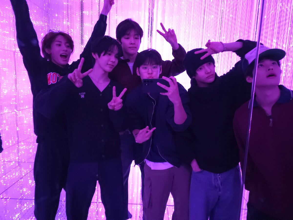 ilyses's tweet photo. 짭경쓰고간거 개좋우웅... https://t.co/4eqSnocBcq