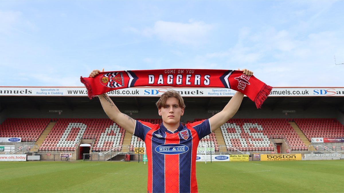 Dag_RedFC's tweet photo. Welcome to the Daggers Jet! 🤝 https://t.co/3lEr6bHBJC